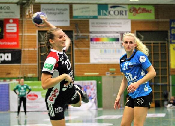 Julia Maidhof HSG Bensheim Auerbach and Annika Lott Buxtehuder SV GER Buxtehuder SV HSG Bensheim Auerbach 1 League Women Handball Buxtehude Copyright: xEIBNER Cebulokx EP_EER