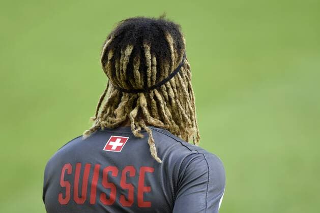 Ruecken und Frisur von Kevin Mbabu, SUI, Schweiz - Island, Nations League, Fussball, 08.09.2018 *** Back and Hairstyle by Kevin Mbabu SUI Switzerland Iceland Nations League Football 08 09 2018 