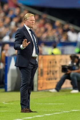 Paris France 09 09 2018 UEFA Nations League France Netherlands Coach Ronald Koeman NLD is watching DeFodi053