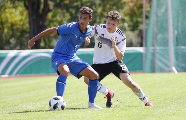 BAU Football Internationals U 17 Germany vs Italy from left Tommaso Milanese ITA Jordan Mayer GER DFB regulations prohibit any use of images as image sequences or quasi video