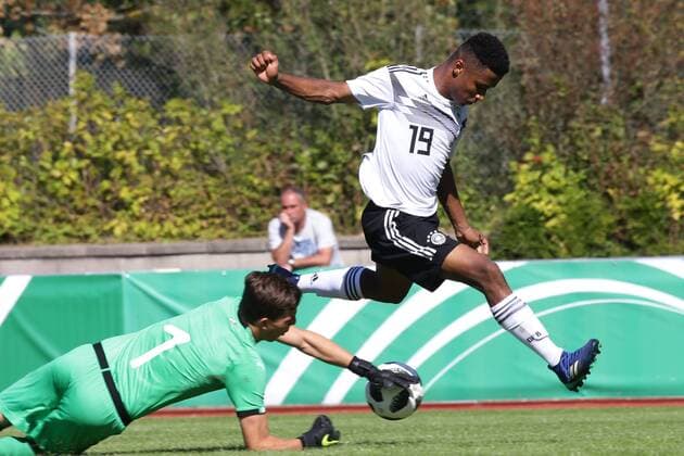 BAU Football Internationals U 17 Germany vs Italy from left Manuel Gasparini ITA Karim Adeyemi GER DFB regulations prohibit any use of images as image sequences and or quasi video