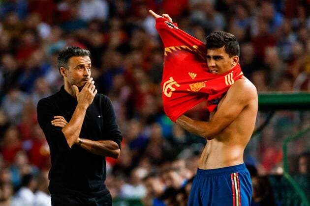 Elche Spain 11 09 2018 UEFA Nations League Spain Croatia Rodri ESP and coach Luis Enrique ESP DeFodi523