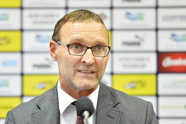 Predseda spravni rady Nadace pro transplantaci kostni drene Pavel Jindra vystoupil 12. zari 2018 v Plzni na tiskove konferenci, na ktere fotbaliste Viktorie Plzen predstavili dresy pro zapasy Ligy mistru. Viktoria jako prvni cesky tym v historii evropskych poharu bude na dresech propagovat charitativni organizaci, na zadni strane pod cislem bude logo Nadace pro transplantaci kostni drene. Svoleni od UEFA dostala Viktoria po dlouhych jednanich. CTKPhotoP201809120676501  cha003