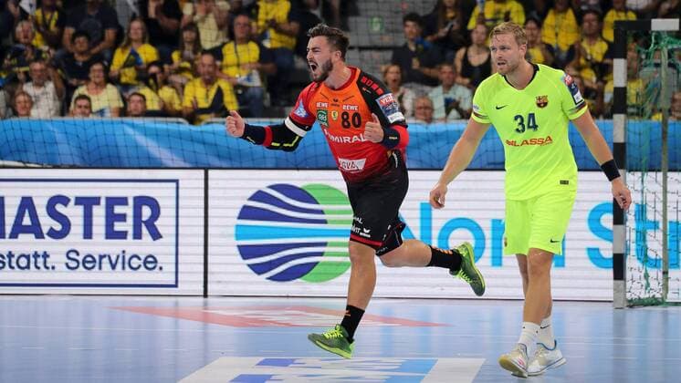Jannik Kohlbacher RNL 80 Aron Palmarsson Barca 34 celebrates a goal Cheers Torjubel Goalkeeping celebrate the goal goal celebration Cheering over the goal optimistic Action Action Handball Champions League Rhein Neckar Löwen Barca Lassa xozx