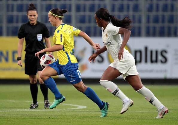 SOCCER - UEFA WCL, St.Poelten vs PSG ST.POELTEN,AUSTRIA,12.SEP.18 - WOMEN SOCCER - UEFA Champions League, ladies, round of 32, SKN Sankt Poelten vs Paris Saint-Germain. Image shows Fanny Vago (St.Poelten) and Grace Geyoro (PSG). GEPAxpictures xWalterxLuger