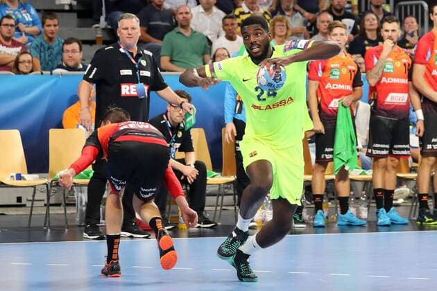 Andre Schmid Andy Schmid RNL 2 Dika Mem Barca 24 Action Action Game scene Handball Champions League Rhein Neckar Löwen Barca Lassa xozx