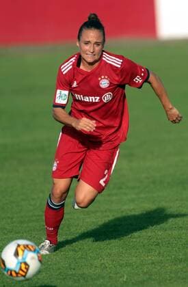 12.09.2018 Subotica(Serbia) ZFK Spartak Subotica-FC Bayern München UEFA women s football champions league round of 32 Gina Lewandowski FC Bayern München : 