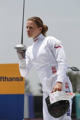 Russian Uliana Batashova participates in the women s fencing final during the Modern pentathlon moderner Fünfkampf World Championships, in Mexico City, Mexico, 12 September 2018. Modern Pentathlon World Championships in Mexico City !ACHTUNG: NUR REDAKTIONELLE NUTZUNG!  Copyright: xJosexMendezx MEX15 20180912-636723898245087348