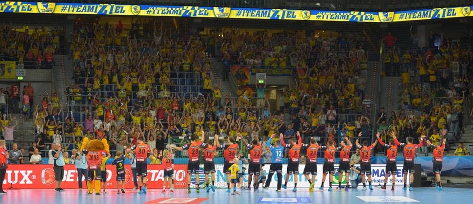 EHF Championsleague12 09 2018 Rhine Neckar Lions vs FC Barcelona Victory of the Lions The pack celebrates ksp,ks-pressefoto
