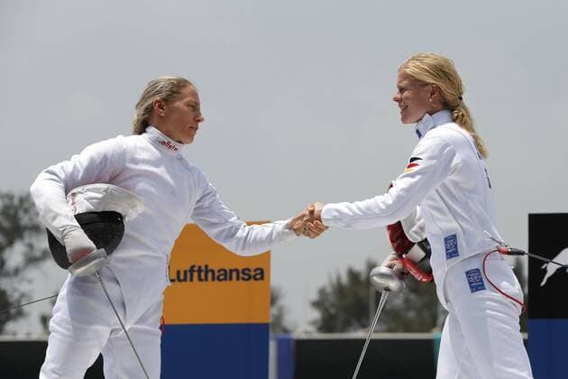 Belorussian Anastasiya Prokopenko (L) and German Annika Schleu participate in the women s fencing final during the Modern pentathlon moderner Fünfkampf World Championships, in Mexico City, Mexico, 12 September 2018. Modern Pentathlon World Championships in Mexico City !ACHTUNG: NUR REDAKTIONELLE NUTZUNG!  Copyright: xJosexMendezx MEX17 20180912-636723899515876750