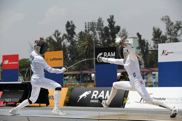 British Kate French (L) and German Janine Kohlmann participate in the women s fencing final during the Modern pentathlon moderner Fünfkampf World Championships, in Mexico City, Mexico, 12 September 2018. Modern Pentathlon World Championships in Mexico City !ACHTUNG: NUR REDAKTIONELLE NUTZUNG!  Copyright: xJosexMendezx MEX21 20180912-636723900846822777
