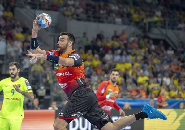 Germany Baden Württemberg Mannheim 12 09 2018 Handball Velux EHF Champions League Mens Season 2018 2019 Rhein Neckar Löwen orange ESP Barcelona Lassa neongelb v Gedeon Guardiola Villaplana Rhein Neckar Löwen Sport Rhein Neckar Löwen ESP Barca Lassa
