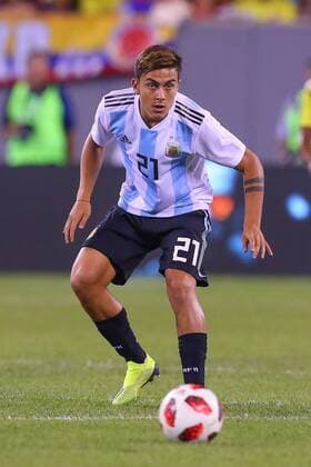 EAST RUTHERFORD, NJ - SEPTEMBER 11: Argentina forward Paulo Dybala (21) during the second half of the International Friendly Länderspiel Soccer game between Argentina and Colombia on September 11, 2018 at MetLife Stadium in East Rutherford, NJ. (Photo by Rich Graessle Icon Sportswire) SOCCER: SEP 11 Colombia v Argentina Icon18091112261 EDITORIAL USE ONLY