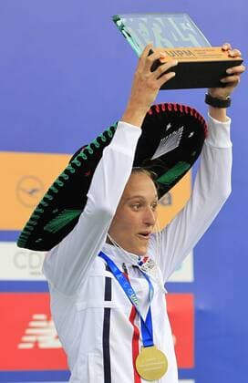 French Marie Oteiza celebrates after win the third place in the women s individual category of the Modern pentathlon moderner Fünfkampf World Championships, in Mexico City, Mexico, 12 September 2018. Modern Pentathlon World Championships in Mexico City !ACHTUNG: NUR REDAKTIONELLE NUTZUNG!  Copyright: xMarioxGuzmanx MEX48 20180913-636724021211843919