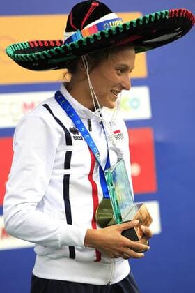 French Marie Oteiza celebrates after win the third place in the women s individual category of the Modern pentathlon moderner Fünfkampf World Championships, in Mexico City, Mexico, 12 September 2018. Modern Pentathlon World Championships in Mexico City !ACHTUNG: NUR REDAKTIONELLE NUTZUNG!  Copyright: xMarioxGuzmanx MEX48 20180913-636724021824497783