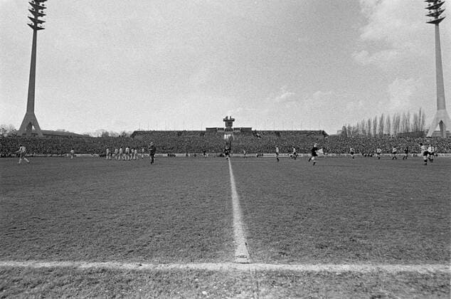 SG Dynamo Dresden 1 FC Magdeburg Football DDROberliga Season 1975 1976 20 Round 27 03 1976 SG Dynamo Dresden1 FC Magdeburg Rudolf Harbig Stadium Dresden Overview Dresden Sachsen Germany
