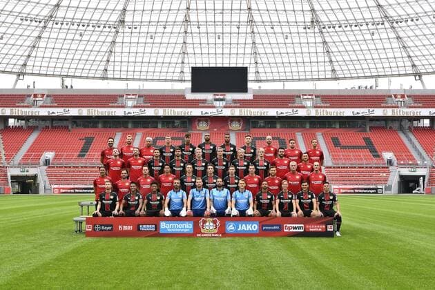 Football GER 1 BL Portraits 2018 2019 Team Photo Bayer Leverkusen Hi Row Burak Yildirim Sven Elsinger Stephan Stephan Hartner Lars Bender Kai Havertz Jonathan Tah Isaac Kiese Thelin Panagiotis Retsos Christian Beckers Martin Kowatzki Markus Irmer Third Row left Lennart Coerdt Simon Lackmann Lucas Alario Aleksander Peter Jannin Marcel Daum Sharjah Bigdeli Dominik Kohr Julian Baumgartlinger Jakub Bednarczyk David Thiel Nico Schneck Xavier Zembrod Heiko Herrlich Front row v left Brian the Lion Mitchell Weiser Wendell Leon Bailey Ramazan Özcan Lukas Hradecky Thorsten Kirschbaum Tomasz Kucz Karim Bellarabi Sam Schreck Kevin Volland Paulinho