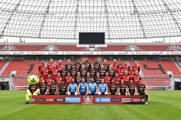 Football GER 1 BL Portraits 2018 2019 Team Photo Bayer Leverkusen Hi Row Burak Yildirim Sven Elsinger Stephan Stephan Hartner Lars Bender Kai Havertz Jonathan Tah Isaac Kiese Thelin Panagiotis Retsos Christian Beckers Martin Kowatzki Markus Irmer Third Row left Lennart Coerdt Simon Lackmann Lucas Alario Aleksander Peter Jannin Marcel Daum Sharjah Bigdeli Dominik Kohr Julian Baumgartlinger Jakub Bednarczyk David Thiel Nico Schneck Xavier Zembrod Heiko Herrlich Front row v left Brian the Lion Mitchell Weiser Wendell Leon Bailey Ramazan Özcan Lukas Hradecky Thorsten Kirschbaum Tomasz Kucz Karim Bellarabi Sam Schreck Kevin Volland Paulinho