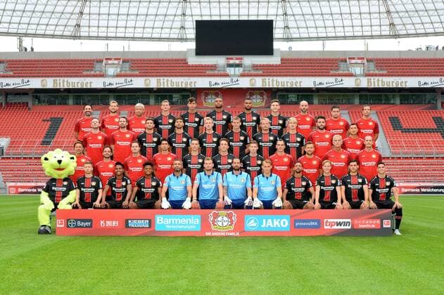Football GER 1 BL Portraits 2018 2019 Team Photo Bayer Leverkusen Hi Row Burak Yildirim Sven Elsinger Stephan Stephan Hartner Lars Bender Kai Havertz Jonathan Tah Isaac Kiese Thelin Panagiotis Retsos Christian Beckers Martin Kowatzki Markus Irmer Third Row left Lennart Coerdt Simon Lackmann Lucas Alario Aleksander Peter Jannin Marcel Daum Sharjah Bigdeli Dominik Kohr Julian Baumgartlinger Jakub Bednarczyk David Thiel Nico Schneck Xavier Zembrod Heiko Herrlich Front row v left Brian the Lion Mitchell Weiser Wendell Leon Bailey Ramazan Özcan Lukas Hradecky Thorsten Kirschbaum Tomasz Kucz Karim Bellarabi Sam Schreck Kevin Volland Paulinho