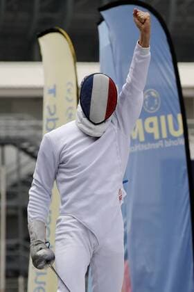 Valentin Prades of France celebrates after scoring against Jin Hwa Jung of Korea in the individual men s fencing final, during the World Modern pentathlon moderner Fünfkampf Championships, in Mexico City, Mexico, 13 September 2018. EPA Jose Mendez World Modern Pentathlon Championships in Mexico !ACHTUNG: NUR REDAKTIONELLE NUTZUNG!  Copyright: xJosexMendezx MEX21 20180913-636724760910130448