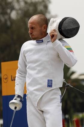 Justinas Kinderis of Lithuania compete with US. Brendan Anderson (out of frame), during the individual men s fencing final, during the World Modern pentathlon moderner Fünfkampf Championships, in Mexico City, Mexico, 13 September 2018. EPA Jose Mendez World Modern Pentathlon Championships in Mexico !ACHTUNG: NUR REDAKTIONELLE NUTZUNG!  Copyright: xJosexMendezx MEX21 20180913-636724764183586852