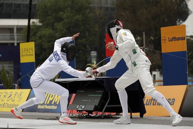 US. Brendan Anderson (L) competes with Pavlo Tymoshchenko (R) of Ukraine, during the individual men s fencing final, during the World Modern pentathlon moderner Fünfkampf Championships, in Mexico City, Mexico, 13 September 2018. EPA Jose Mendez World Modern Pentathlon Championships in Mexico !ACHTUNG: NUR REDAKTIONELLE NUTZUNG!  Copyright: xJosexMendezx MEX21 20180913-636724764826718318