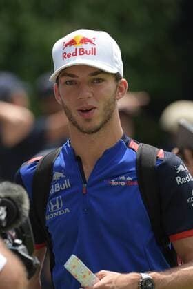 (180914) -- SINGAPORE, Sept. 14, 2018 -- Toro Rosso s French driver Pierre Gasly arrives at the pit for the practice sessions of the Formula One Singapore Grand Prix at the Marina Bay Street Circuit in Singapore on Sept. 14, 2018. )(wll) (SP)SINGAPORE-F1 ThenxChihxWey 