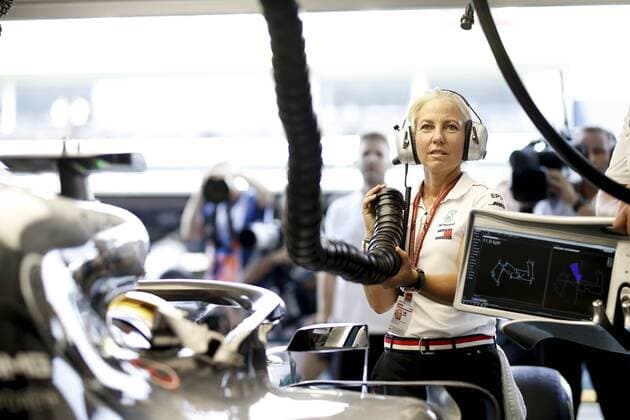 Motorsports: FIA Formula One World Championship WM Weltmeisterschaft 2018, Grand Prix of Singapore, physio Angela Cullen Singapore Singapore