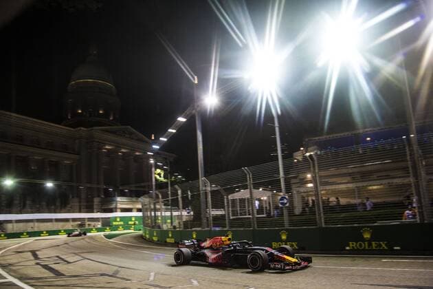 Motorsports: FIA Formula One World Championship WM Weltmeisterschaft 2018, Grand Prix of Singapore, 3 Daniel Ricciardo (AUS, Aston Martin Red Bull Racing), Singapore Singapore