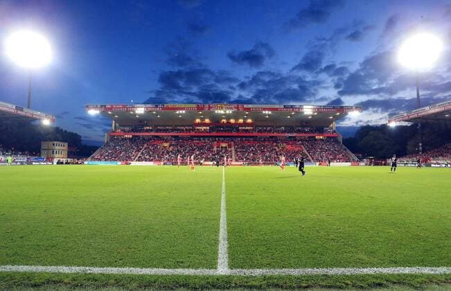 GER 2 FBL 1 FC UNION BERLIN VS MSV Duisburg 14 09 2018 Stadium at Wuhlheide Berlin GER 2 FBL 1 FC UNION BERLIN VS MSV Duisburg DFL regulations in the picture Stadium under flood light nordphotox xEngler nph00076