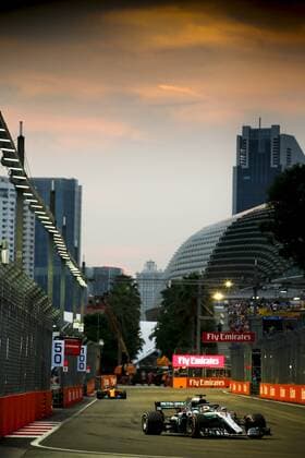 Motorsports: FIA Formula One World Championship WM Weltmeisterschaft 2018, Grand Prix of Singapore, 44 Lewis Hamilton (GBR, Mercedes AMG Petronas Motorsport), Singapore Singapore