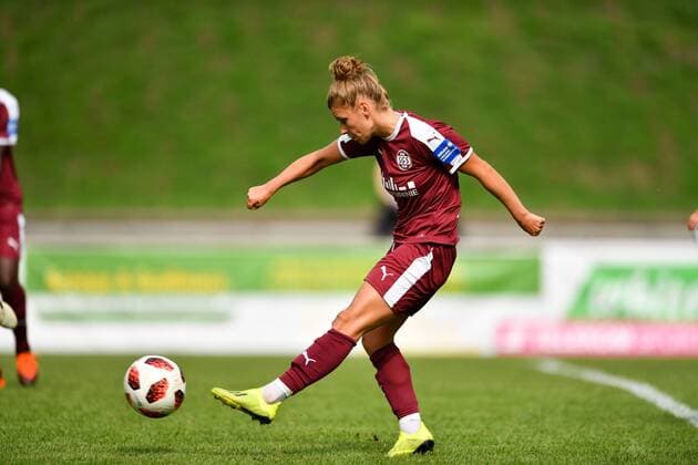 SGS 10 goalscoring Soccer Alliance Women Bundesliga MSV Duisburg SGS Essen DFB REGULATIONS PROHIBIT ANY USE OF PHOTOGRAPH AS IMAGE SEQUENCES AND OR QUASI VIDEO xmkx