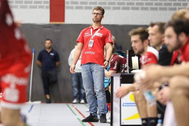 Jaron Siewert Coach TUSEM Essen TuS N Luebbecke vs. TUSEM Essen Handball 2 Bundesliga 15 09 2018 TuS N Luebbecke vs. TUSEM Essen Handball 2 Bundesliga 15 09 2018 Luebbecke Copyright: xEIBNER JanxStrohdiekx EP_JSK