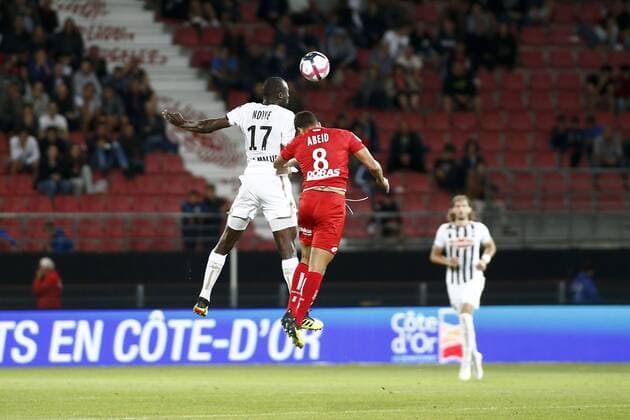 Fußball, FCO Dijon - SCO Angers 08 MEHDI ABEID (DIJ) - 17 CHEIKH NDOYE (SCO) FOOTBALL : Dijon vs Angers - Ligue 1 Conforama - 15 09 2018 FEP Panoramic 