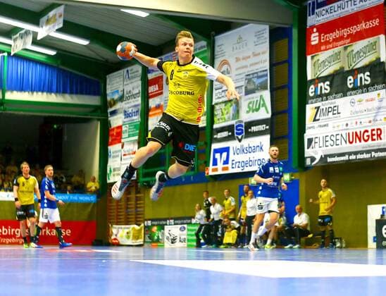 Goal shot by Felix Sproß Coburg Handball 2 League 2018 19 EHV Aue HSC 2000 Coburg 25 33 at 15 9 2018 EHV Aue HSC 2000 Coburg