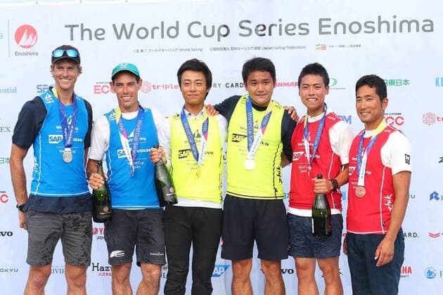(L to R) Mathew Belcher & William Ryan (AUS), Keiju Okada & Jumpei Hokazono, Daichi Takayama & Kimihiko Imamura (JPN), SEPTEMBER 16, 2018 - Sailing : World Cup Series Enoshima Men s 470 Award Ceremony in Kanagawa, Japan. NOxTHIRDxPARTYxSALES.  (85810591)