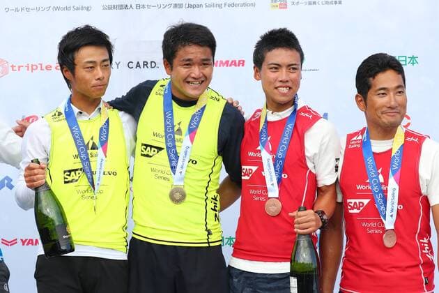 (L to R) Keiju Okada & Jumpei Hokazono, Daichi Takayama & Kimihiko Imamura (JPN), SEPTEMBER 16, 2018 - Sailing : World Cup Series Enoshima Men s 470 Award Ceremony in Kanagawa, Japan. NOxTHIRDxPARTYxSALES.  (85810592)