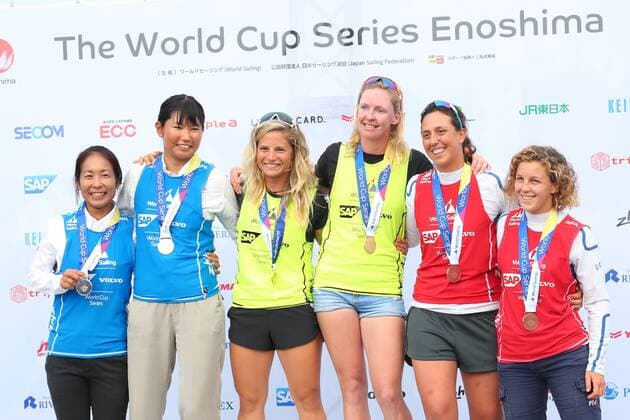 (L to R) Ai Yoshida & Miho Yoshioka (JPN), Afrodite Kyranakou & Anneloes van Veen (NED), Benedetta di Salle & Alessandra Dubbini (ITA), SEPTEMBER 16, 2018 - Sailing : World Cup Series Enoshima Women s 470 Award Ceremony in Kanagawa, Japan. NOxTHIRDxPARTYxSALES.  (85810593)