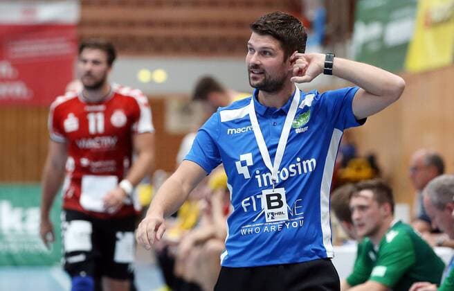 v left Coach Dr Matthias Obinger DJK Rimpar Wolves looking thoughtfully DKB 2 Handball Bundesliga DJK Rimpar Wolves VfL Lübeck Schwartau xfsx
