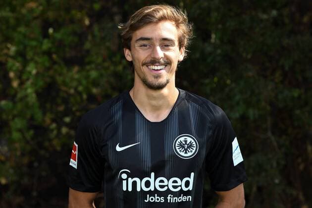 17 09 2018 xjhx Football 1 Bundesliga Eintracht Frankfurt Photo Call 2018 19 1 BL Portrait Date 2018 2019 emspor v l Francisco Chico Geraldes Eintracht Frankfurt DFL DFB REGULATIONS PROHIBIT ANY USE OF PHOTOGRAPHS as IMAGE SEQUENCES and or QUASI VIDEO Frankfurt am Main