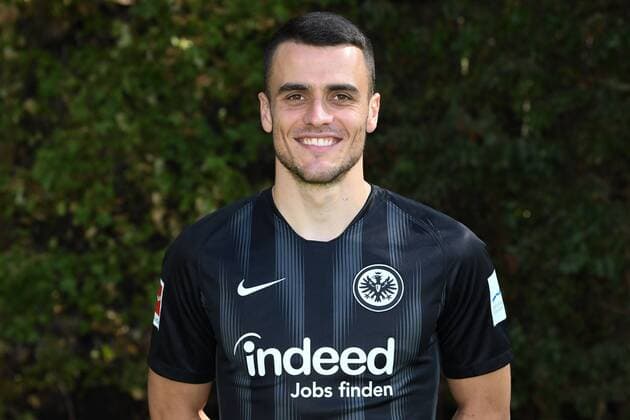 17 09 2018 xjhx Football 1 Bundesliga Eintracht Frankfurt Photo Call 2018 19 1 BL Portrait Date 2018 2019 emspor v l Filip Kostic Eintracht Frankfurt DFL DFB REGULATIONS PROHIBIT ANY USE OF PHOTOGRAPHS as IMAGE SEQUENCES and or QUASI VIDEO Frankfurt am Main