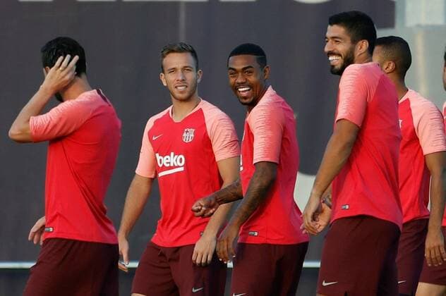 FC Barcelona Barca s Argentinian striker Lionel Messi (L), Brazilians Arthur Melo (2L) and Malcom Filipe Silva de Oliveira (3L) and Uruguayan Luis Suarez participate in a training session of the team before the first round of the UEFA Champions League, in which PSV Eindhoven and FC Barcelona will play at the Camp Nou stadium, in Barcelona, Catalonia, Spain, 17 September 2018. FC Barcelona s training session !ACHTUNG: NUR REDAKTIONELLE NUTZUNG!  Copyright: xEnricxFontcubertax SJD08 20180917-636728129607895213