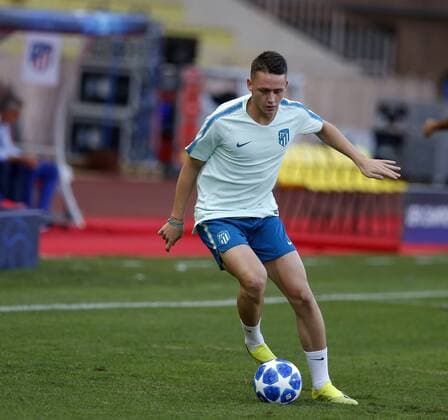 Entrenamiento del Atletico en Monaco antes del partido de Liga de Campeones. En la imagen, Koke y Borja Garces. Atletico training session in Monaco before Champions League match. In this picture, oke and Borja Garces. 