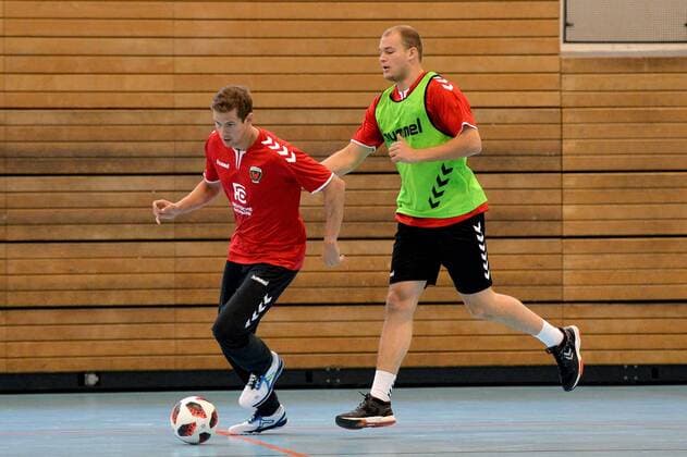 Handball Men 1 Bundesliga Season 2018 19 Training foxes Berlin Bjarki Elisson Nr 4 Füchse Berlin Paul Drux Nr 95 Füchse Berlin 18 09 18 Copyright: xMichaelxHundtx xMatthiasxKochx