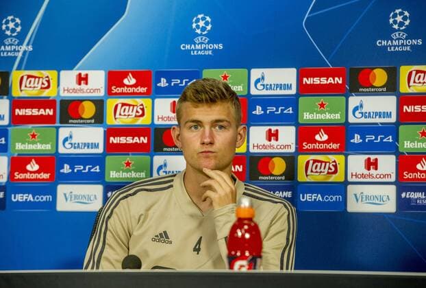 18-09-2018 VOETBAL: TRAINING EN PERSCONFERENTIE AJAX: AMSTERDAM Matthijs de Ligt (Ajax) Foto: SCS Michel Utrecht xVIxVIxImagesx xSoenarxChamidxsportfotografiexIVx 12161665