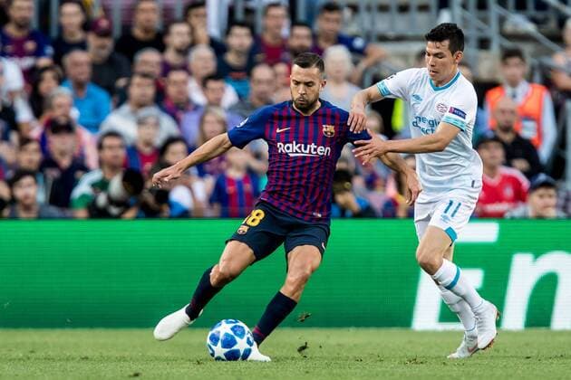 BARCELONA, 18-09-2018, Stadium Nou Camp, season 2018 2019, Champions League football. Barcelona player Jordi Alba (L) and PSV forwarder Hirving Lozano (R) during the game FC Barcelona Barca - PSV. Barcelona - PSV  x2474546x