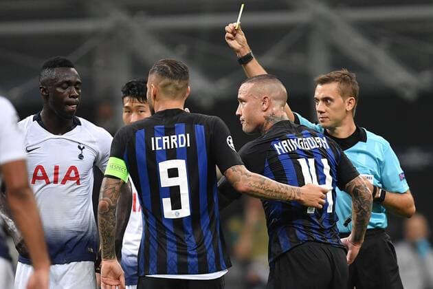 Mauro Icardi Inter Radja Nainggolan Inter Davinson Sanchez Tottenham yellow card referee Clement Turpin Milano 18-09-2018 Stadio Giuseppe Meazza Football Calcio Uefa Champions League 2018 2019 Group B FC Internazionale Milano - Tottenham Hotspur Foto Andrea Staccioli Insidefoto AndreaxStaccioli