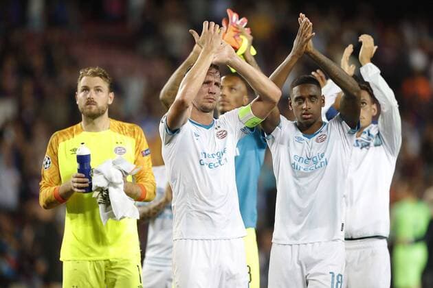 BARCELONA, 18-09-2018, Stadium Nou Camp, season 2018 2019, Champions League football. PSV keeper Jeroen Zoet , PSV player Luuk de Jong , PSV player Pablo Rosario thanking fans during the match FC Barcelona Barca - PSV . Barcelona - PSV  x2474992x