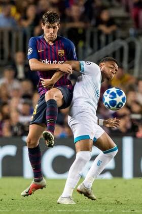 BARCELONA, 18-09-2018, Stadium Nou Camp, season 2018 2019, Champions League football. PSV forwarder Donyell Malen (R) and Barcelona player Sergi Roberto (L) during the game FC Barcelona Barca - PSV (4-0). Barcelona - PSV  x2475075x