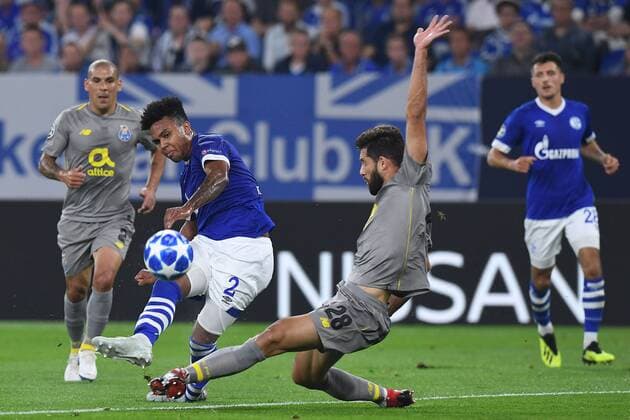 Football Champions League Group Stage 1 Gameday FC Schalke 04 FC Porto on 18 09 2018 in the Veltins Arena in Gelsenkirchen Weston McKennie Schalke left Felipe Porto right DFL Regulations prohibit any use of images as image sequences or quasi video xRx